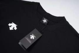 Picture for category Descente T Shirts Short